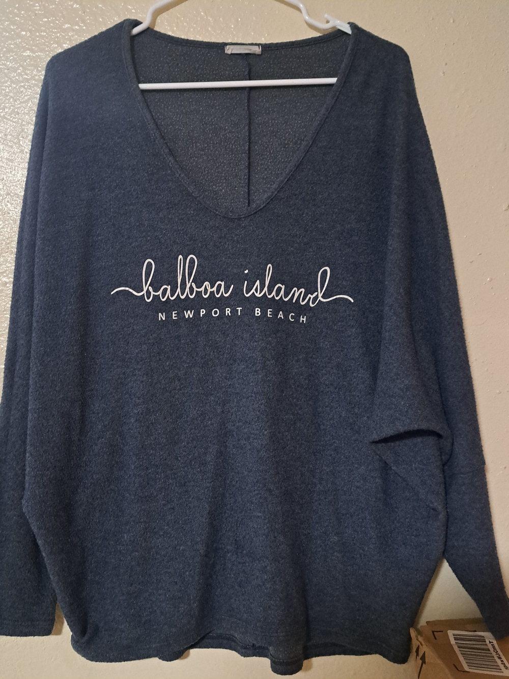 Balboa Island Newport Beach Women's V-Neck Pullover Sweatshirt - Navy